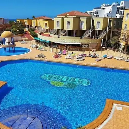 Summer Sun With Wifi And Pool In The Complex