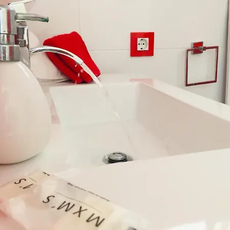 Summer Sun With Wifi And Pool In The Complex